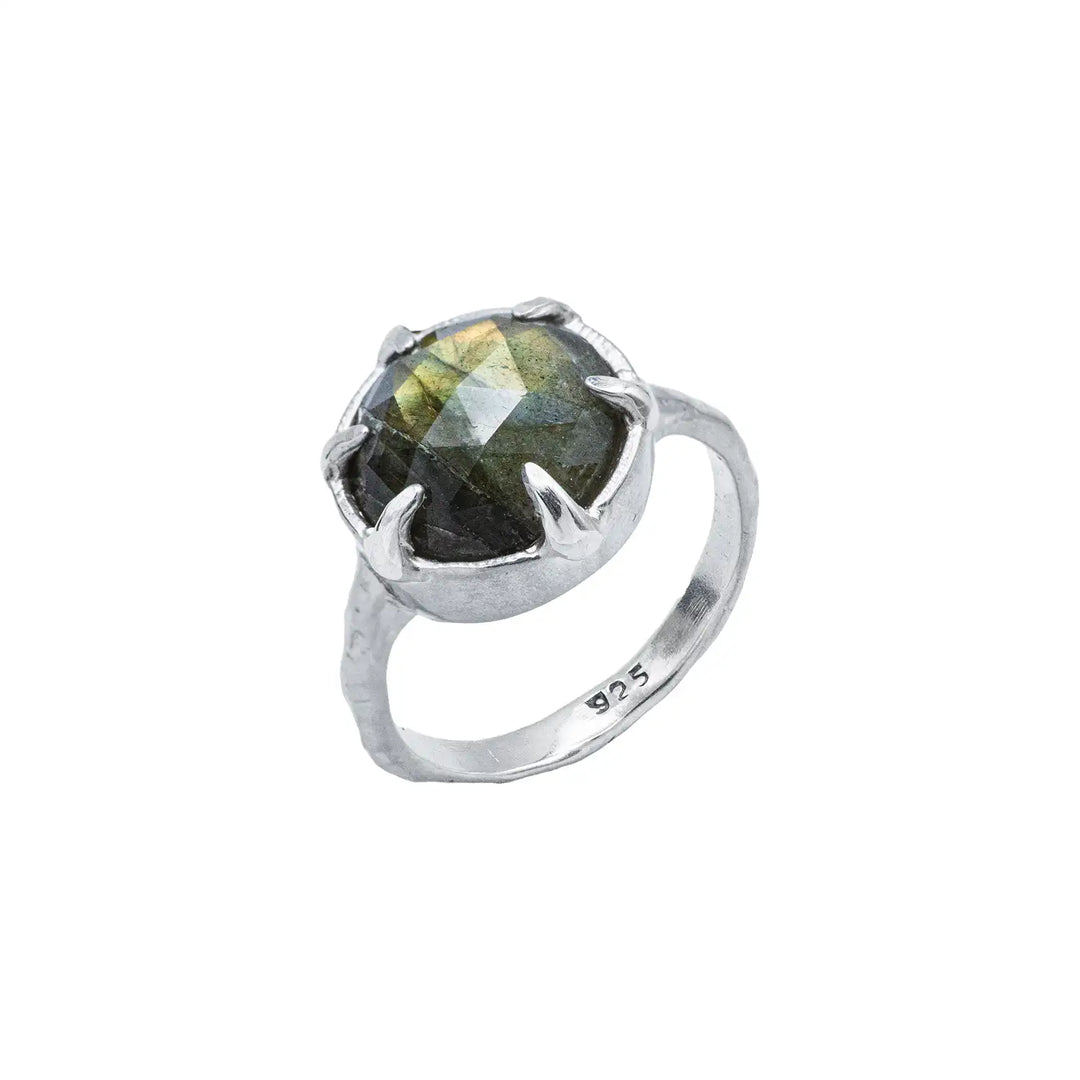 Labradorite ring made of sterling silver 925