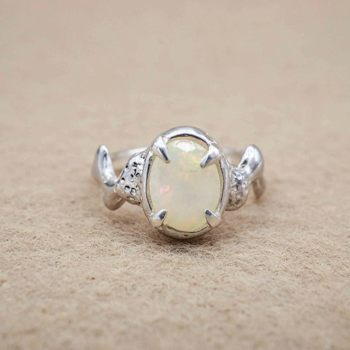 Opal Ring aus Silber 925 // Verlobungsring Unikat