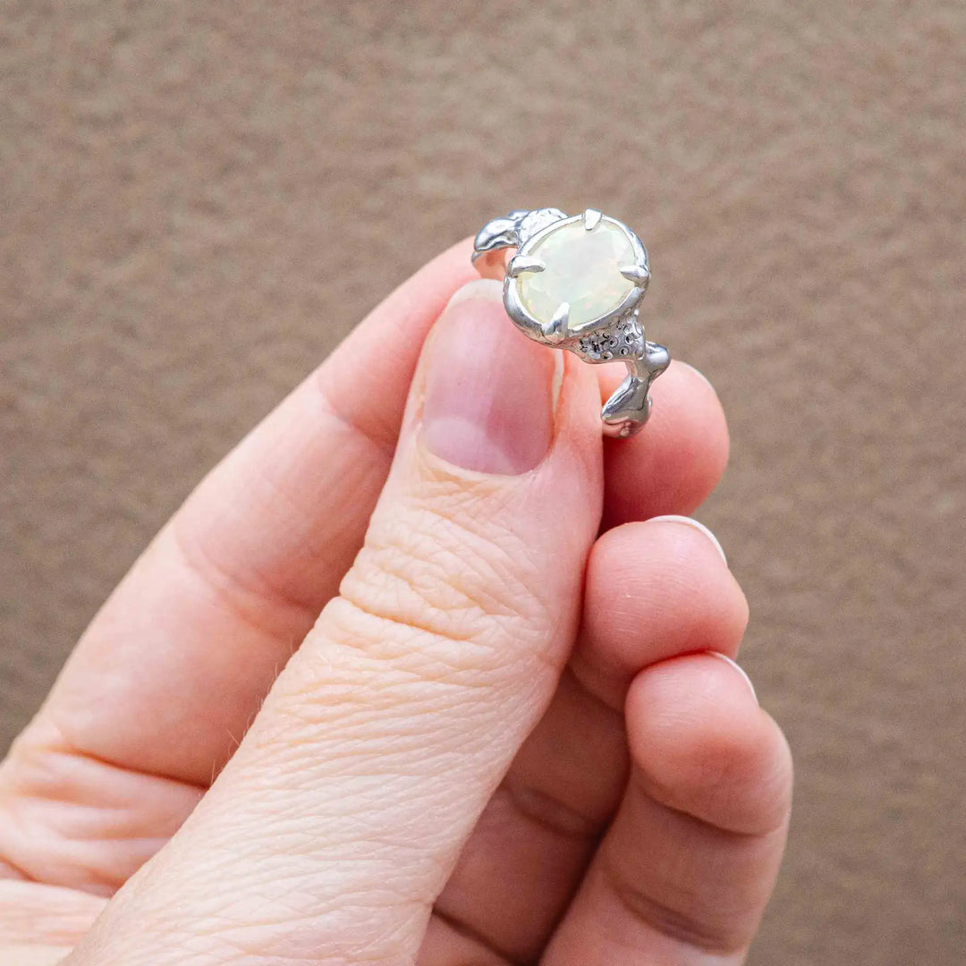 Opal Ring aus Silber 925 // Verlobungsring Unikat