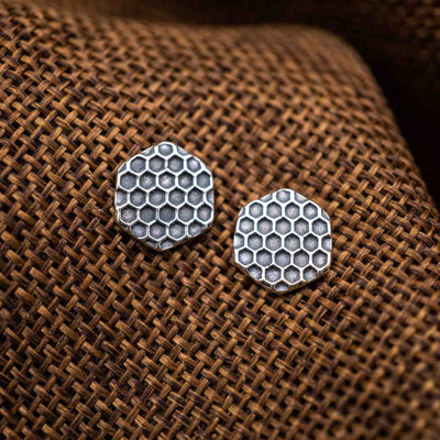 Echtsilber Honigwaben Ohrstecker mit Textur // Bienenwaben Ohrstecker