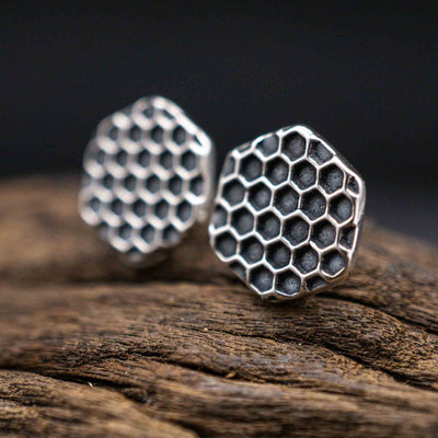 Echtsilber Honigwaben Ohrstecker mit Textur // Bienenwaben Ohrstecker