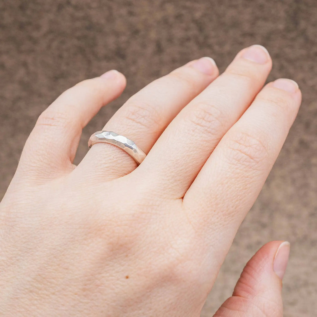 Facettierter Ring aus Silber // Unikat Ehering