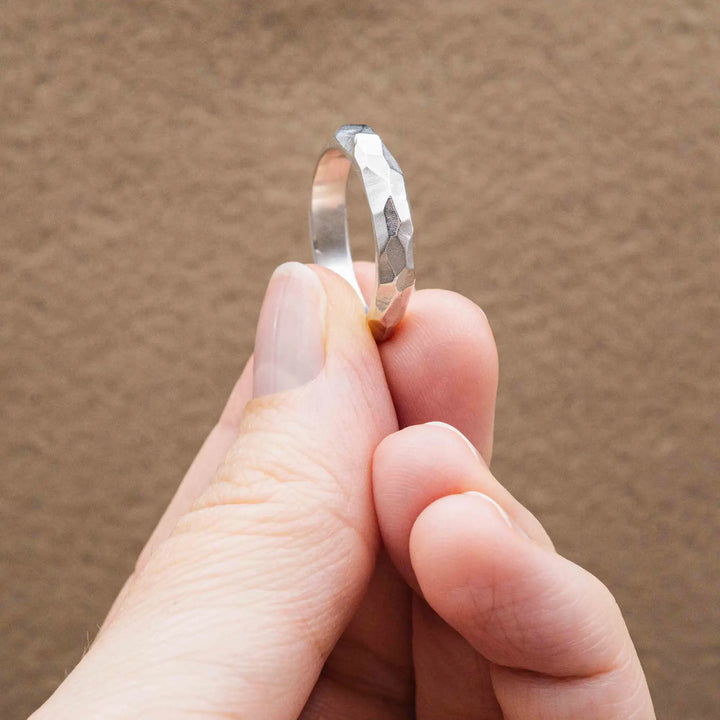 Facettierter Ring aus Silber // Unikat Ehering