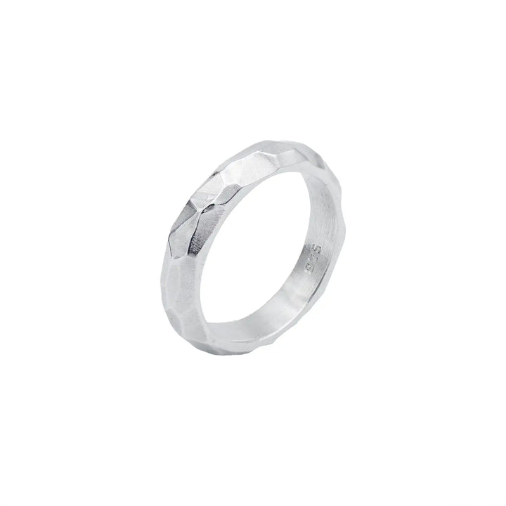 Facettierter Ring aus Silber // Unikat Ehering