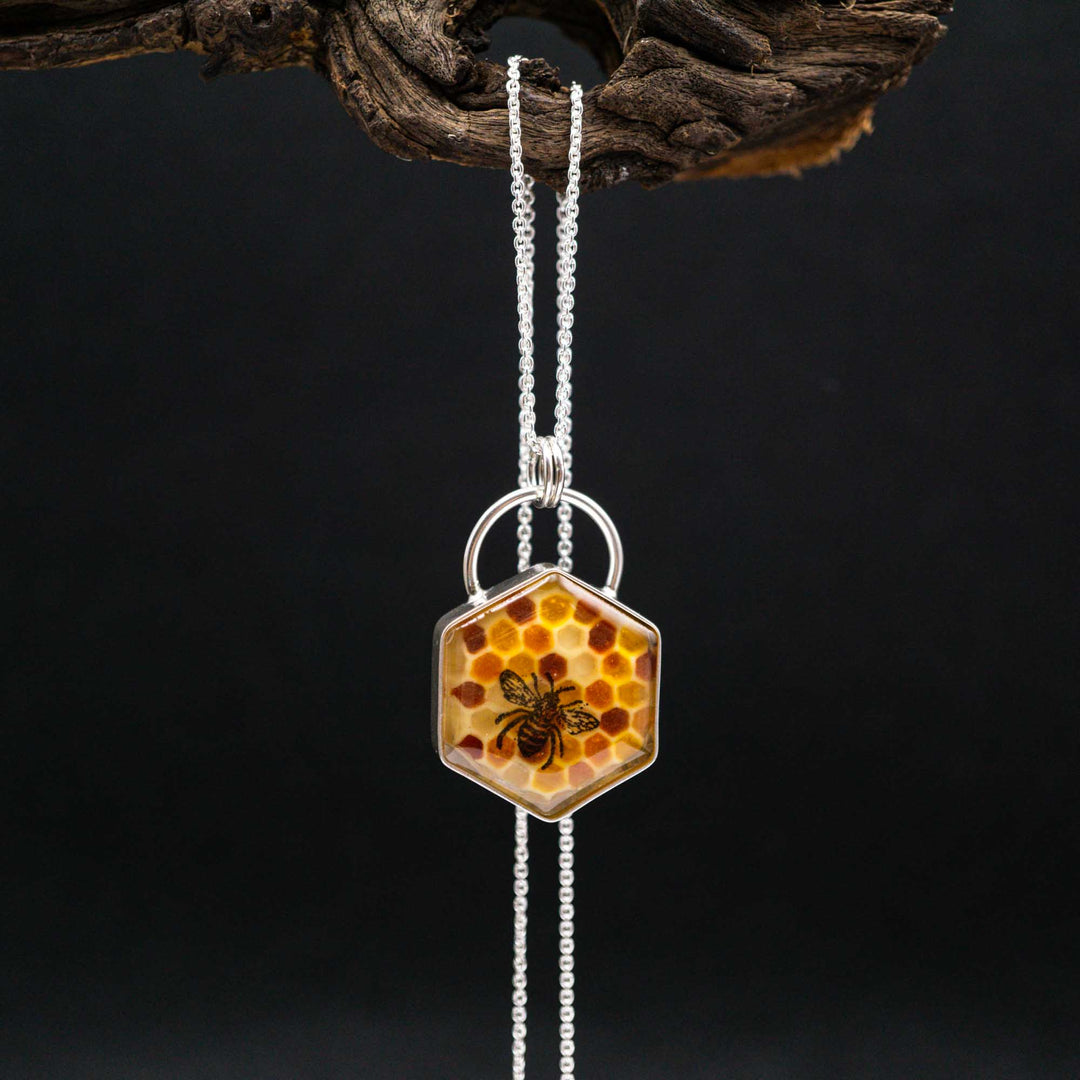 Filled honeycomb bee necklace made of real silver