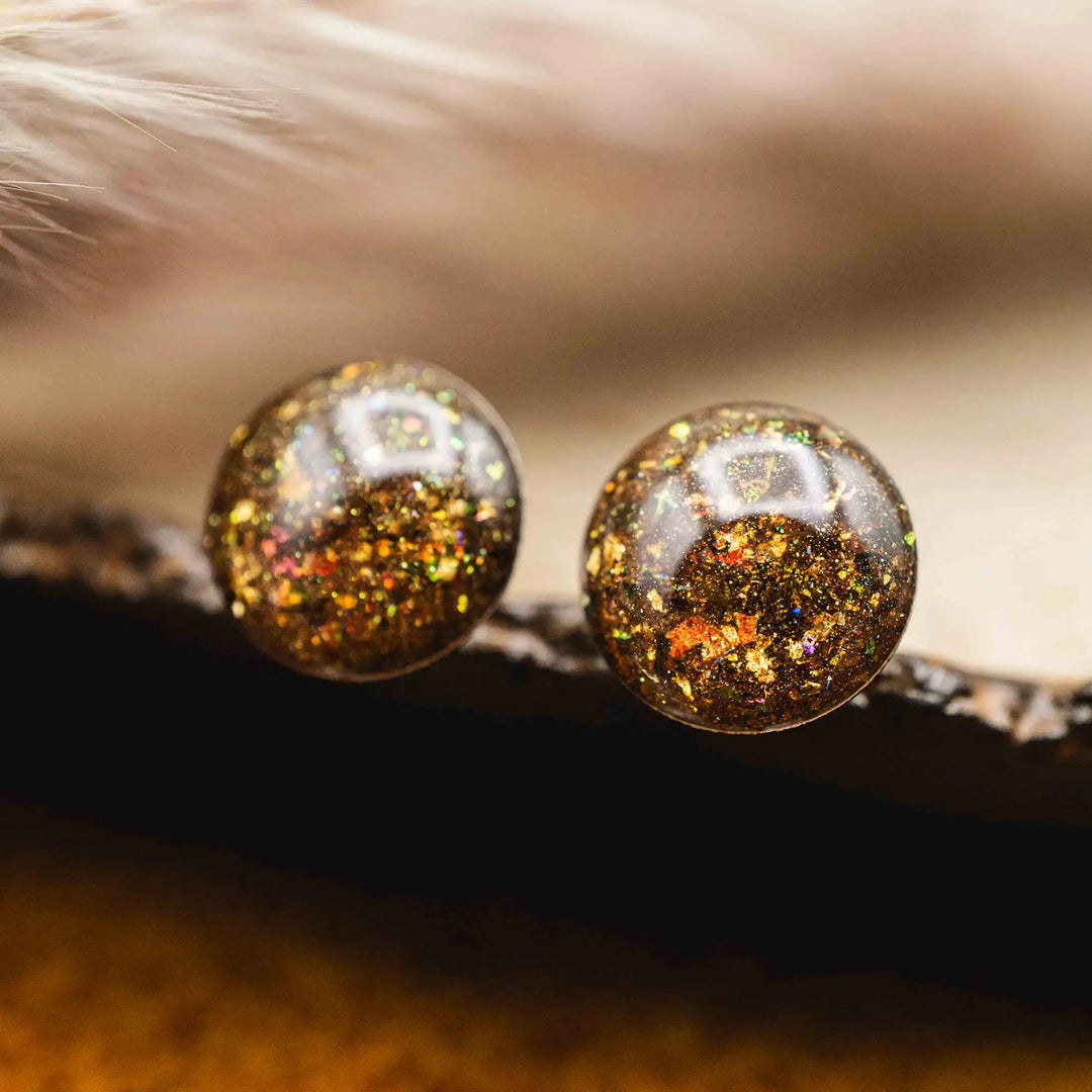 Kleine braune Glitzer Ohrringe // Galaxie Ohrstecker Herbst - Lules Piek
