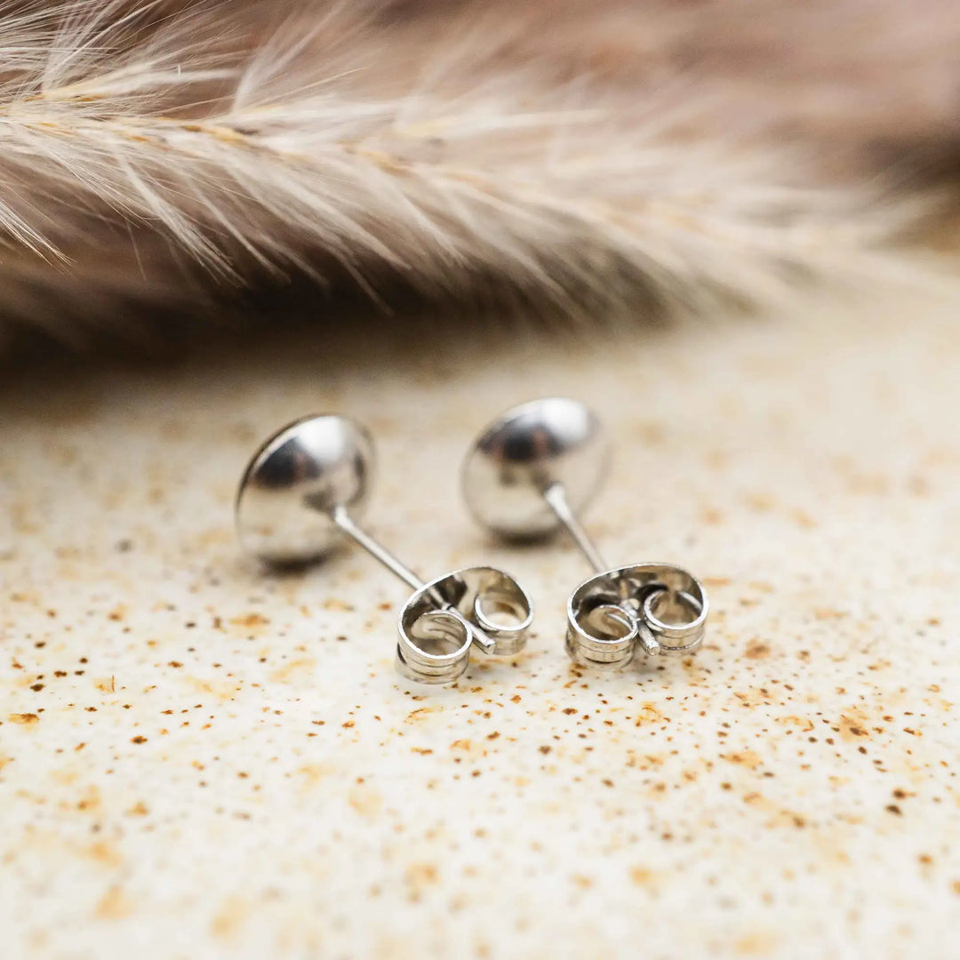Kleine braune Glitzer Ohrringe // Galaxie Ohrstecker Herbst