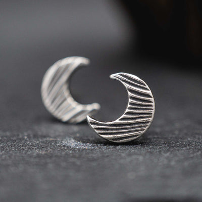 Echtsilber Mond Ohrstecker mit Textur // Luna