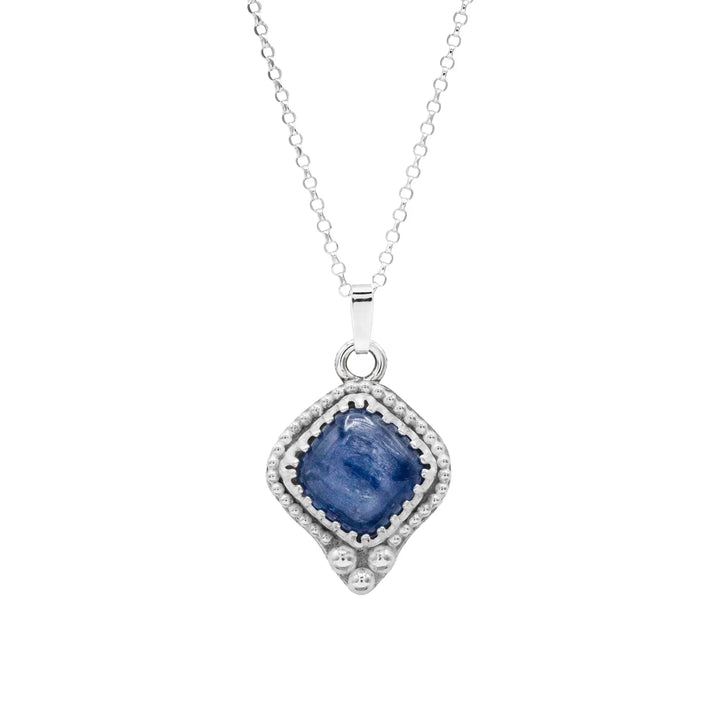 Kyanit Kette // Zarte Silberkette mit blauem Stein
