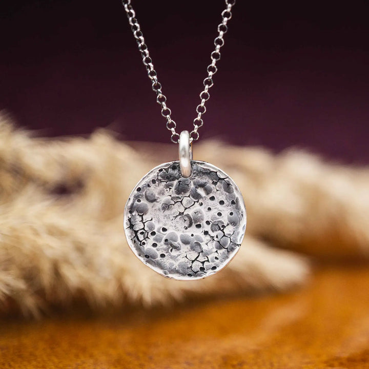 Mond Kette aus Silber 925 // Vollmond Kette mit Textur