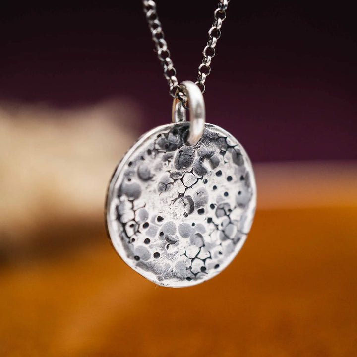 Mond Kette aus Silber 925 // Vollmond Kette mit Textur