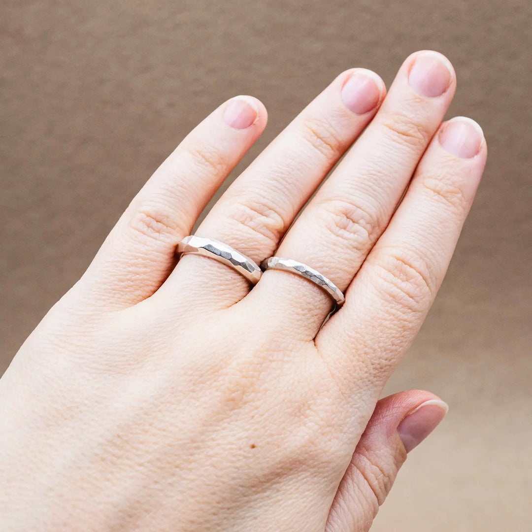 Zarter Facettierter Ring aus Silber // Unikat Ehering