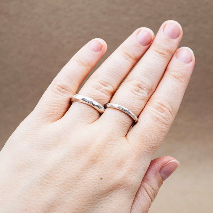 Zarter Facettierter Ring aus Silber // Unikat Ehering