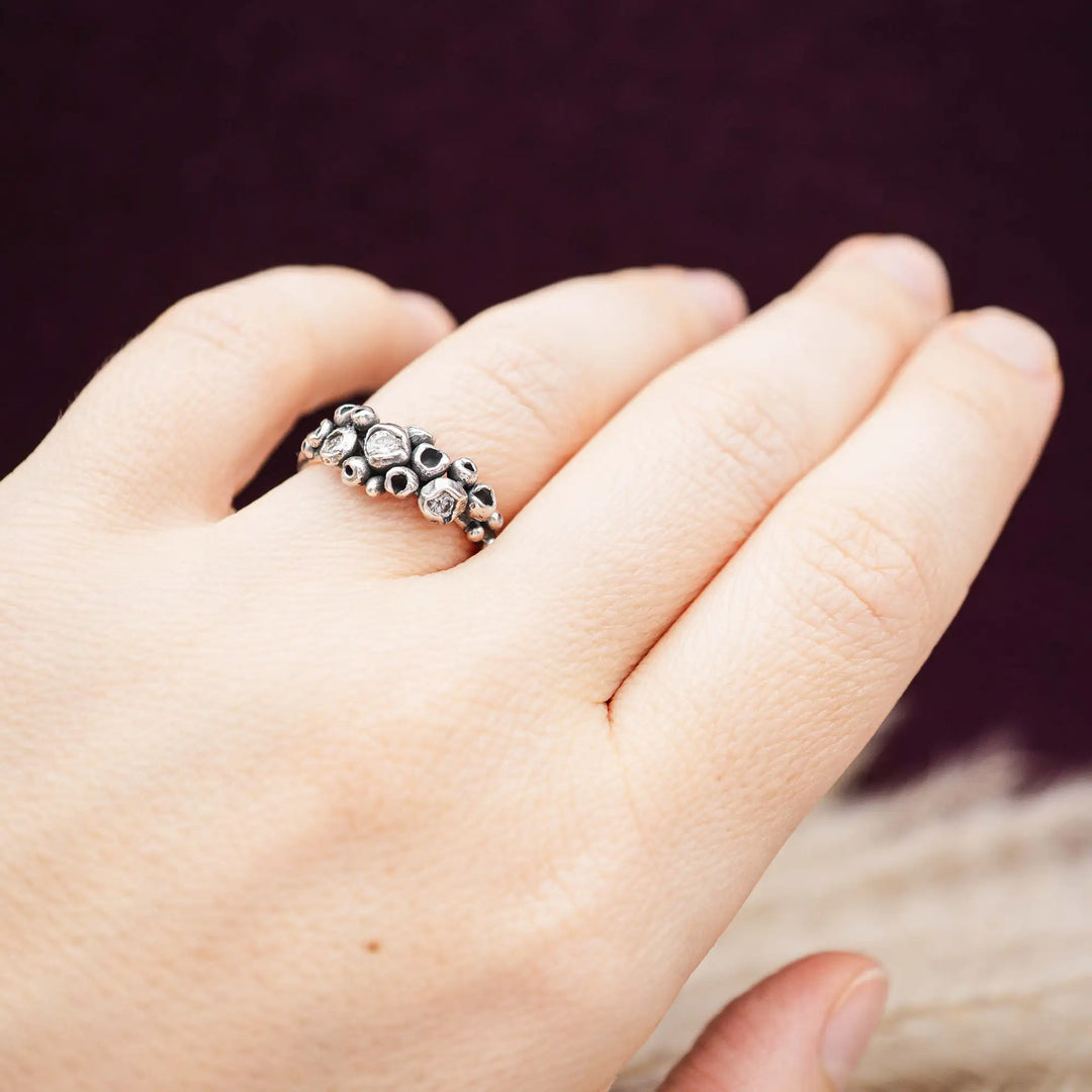 Moissanit Ring aus Silber // Ring mit 3 Steinen