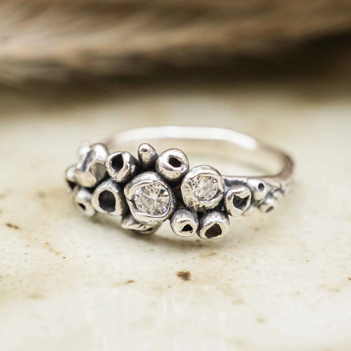 Moissanit Ring aus Silber // Ring mit 3 Steinen