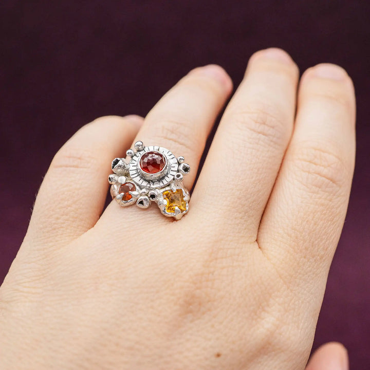 Silberring mit 3 Steinen // Blumenstrauß Ring mit Granat und Citrin