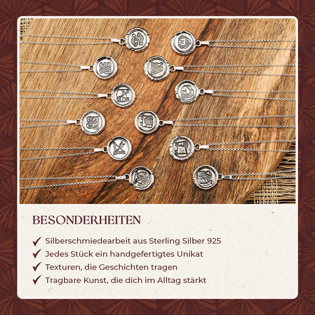 Kette mit Sternzeichen aus Sterling Silber 925. Der handgemachte Sternzeichen Anhänger hat die Form einer Münz-Kette im Wachssiegel-Look und hängt an einer zarten Echt Silber Kette. Ein besonderes Schmuck Geschenk für Frauen.