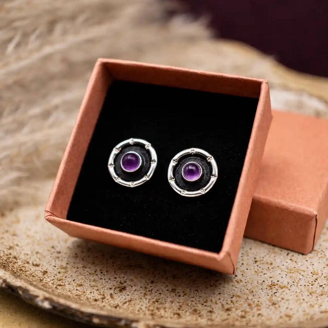 Handgefertigte Amethyst Ohrstecker aus Sterling Silber 925 in einer Schmuck Geschenkbox