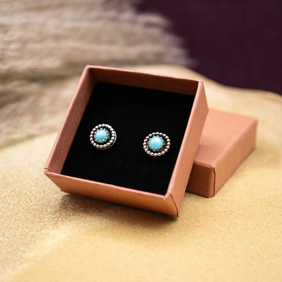 Amazonit Ohrstecker in Schmuckbox – kleine Ohrstecker aus Silber 925 als besonderes Geschenk