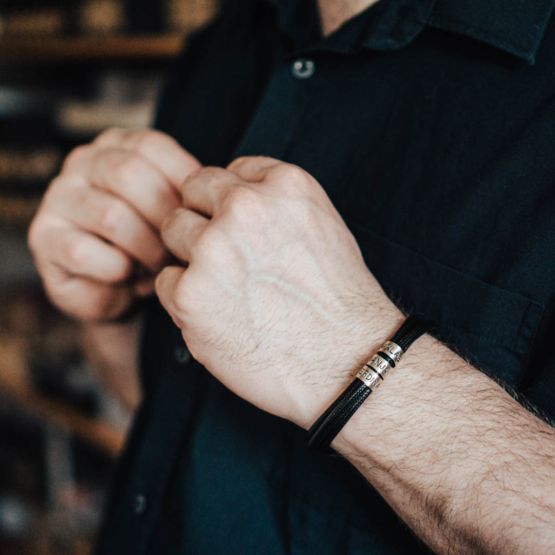 Veganes Armband in Schwarz mit Gravur auf Echtsilber - Lules Piek