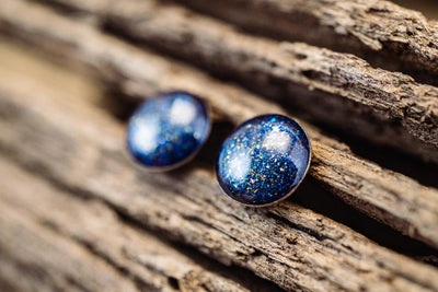 Mini Ohrstecker •Galaxie• in Saphirblau - Lules Piek