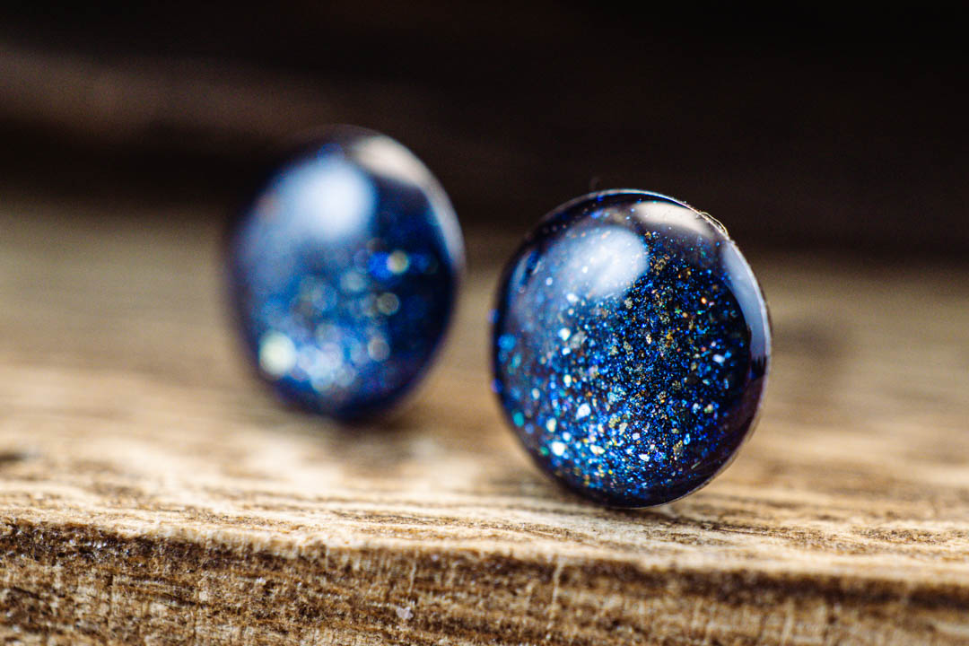 Mini Ohrstecker •Galaxie• in Saphirblau - Lules Piek