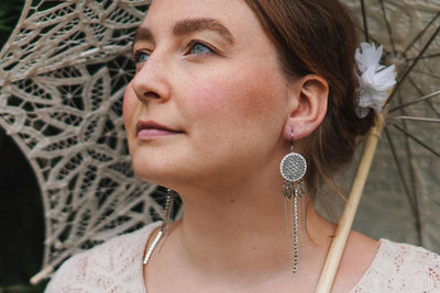 Lange Ohrhänger •Gitana• in 23mm mit Kristallen - Lules Piek