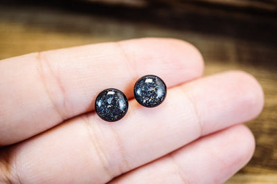Kleine Mini Ohrstecker •Galaxie• in Schwarz - Lules Piek