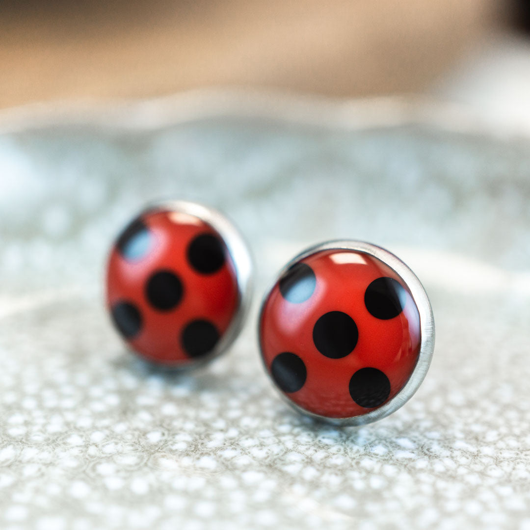 Kleine Marienkäfer Ohrstecker •Ladybug• mit Edelstahl - Lules Piek