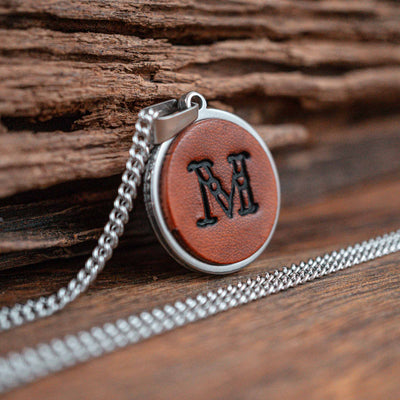 Kette aus Leder mit deinem Buchstabe - Mahagoni