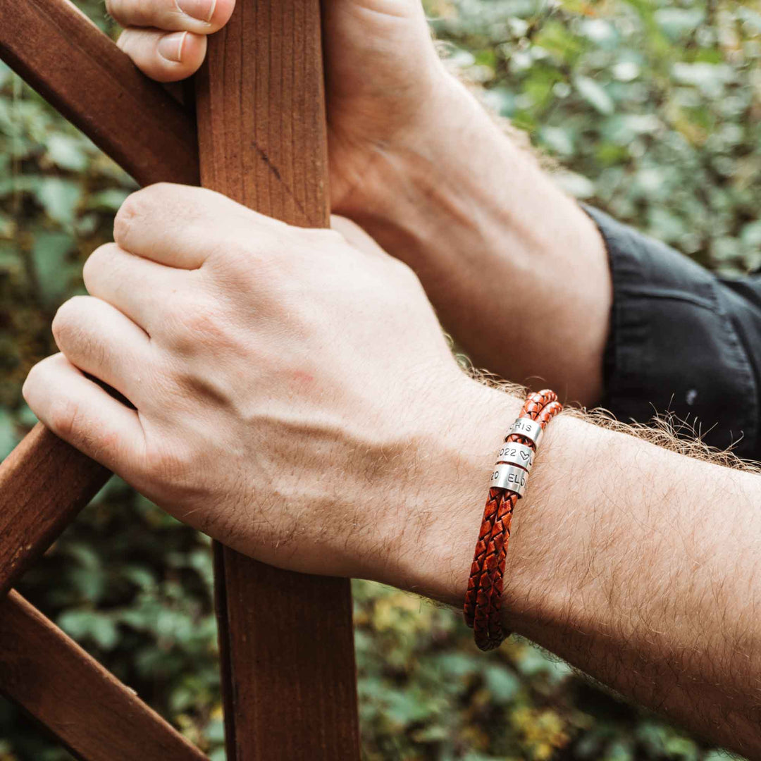 Lederarmband in Rot mit Gravur auf 925 Echtsilber