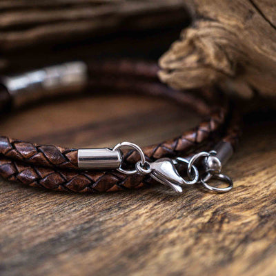 Lederarmband in rustikalem Braun mit Gravur auf 925 Echtsilber - Lules Piek