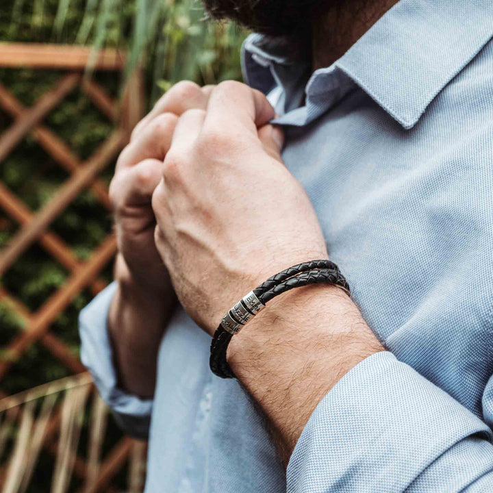 Leather bracelet in black with engraving on 925 real silver