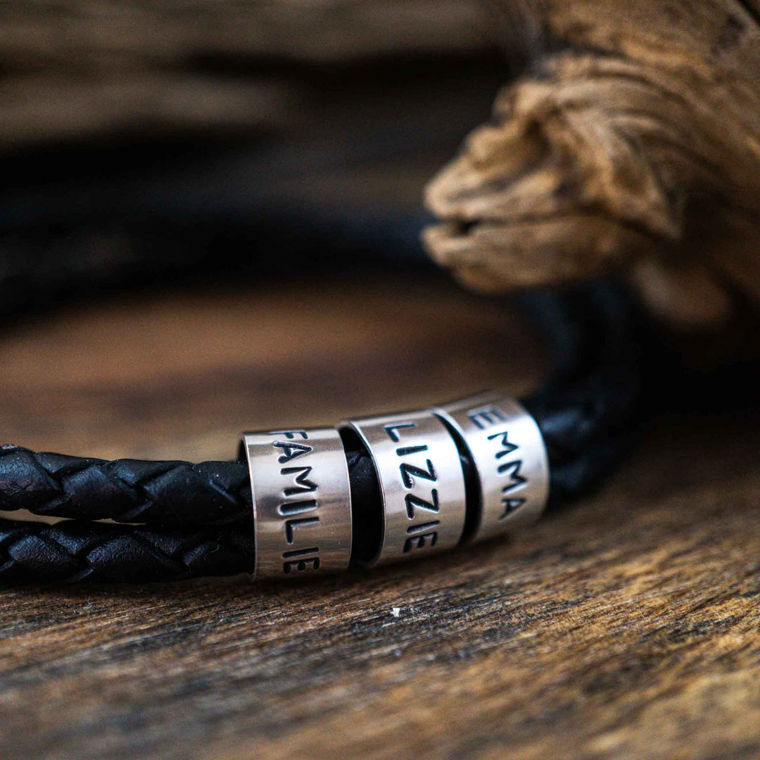 Leather bracelet in black with engraving on 925 real silver