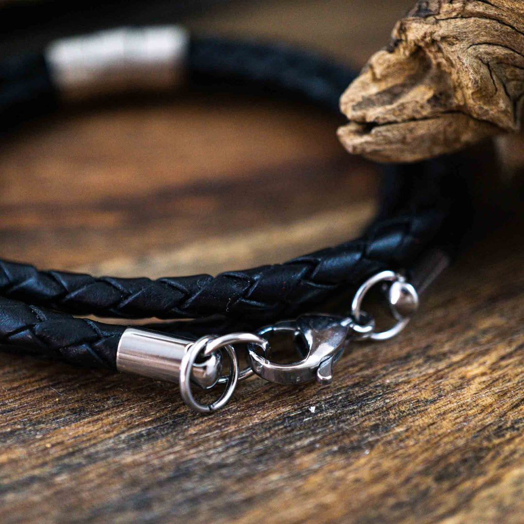 Leather bracelet in black with engraving on 925 real silver
