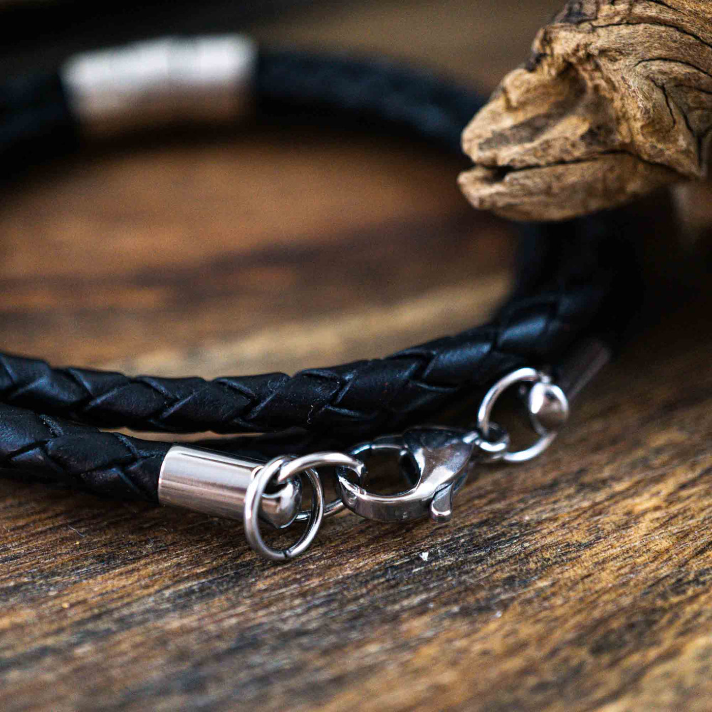 Lederarmband in Schwarz mit Gravur auf 925 Echtsilber