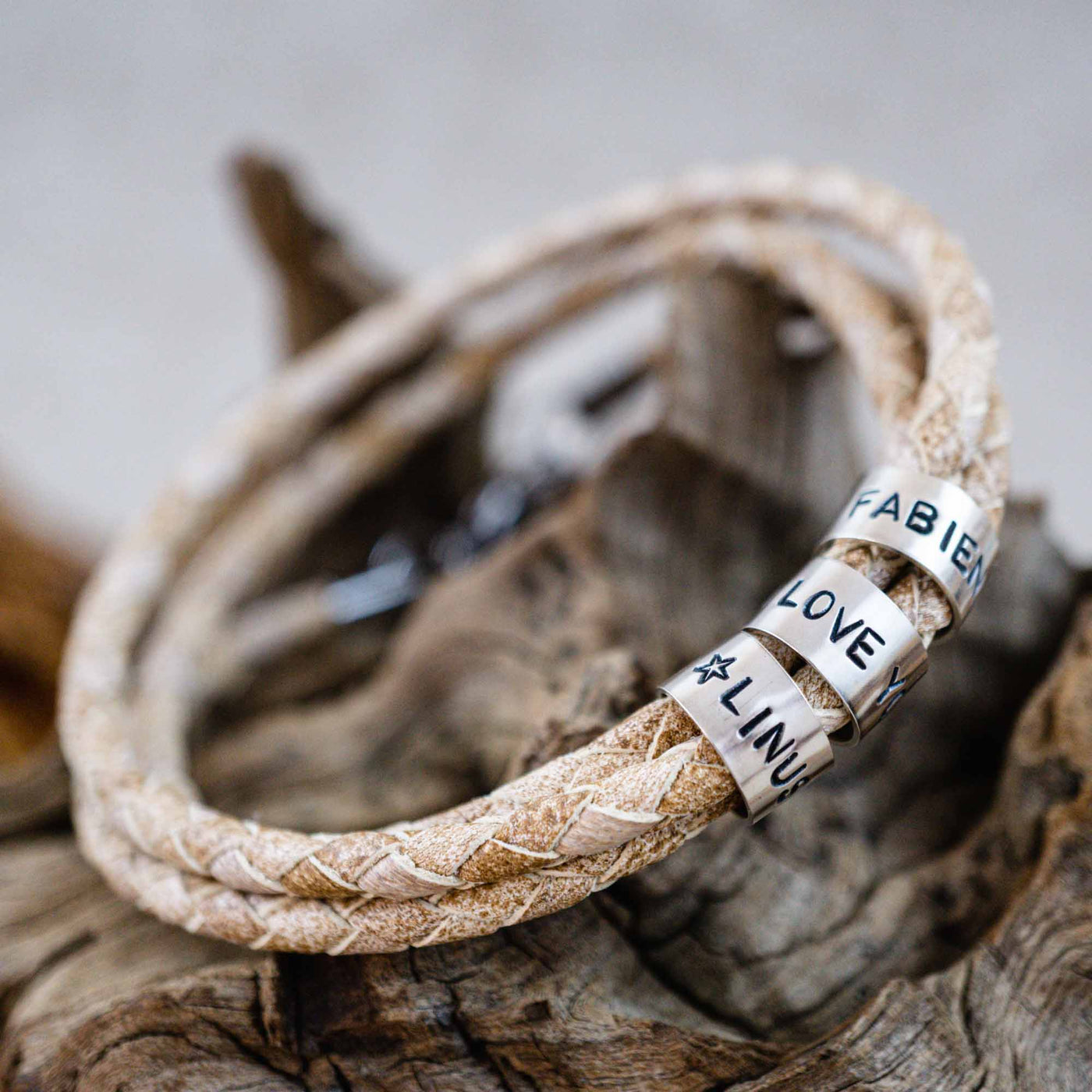 Lederarmband in Weiß Beige mit Gravur auf 925 Echtsilber