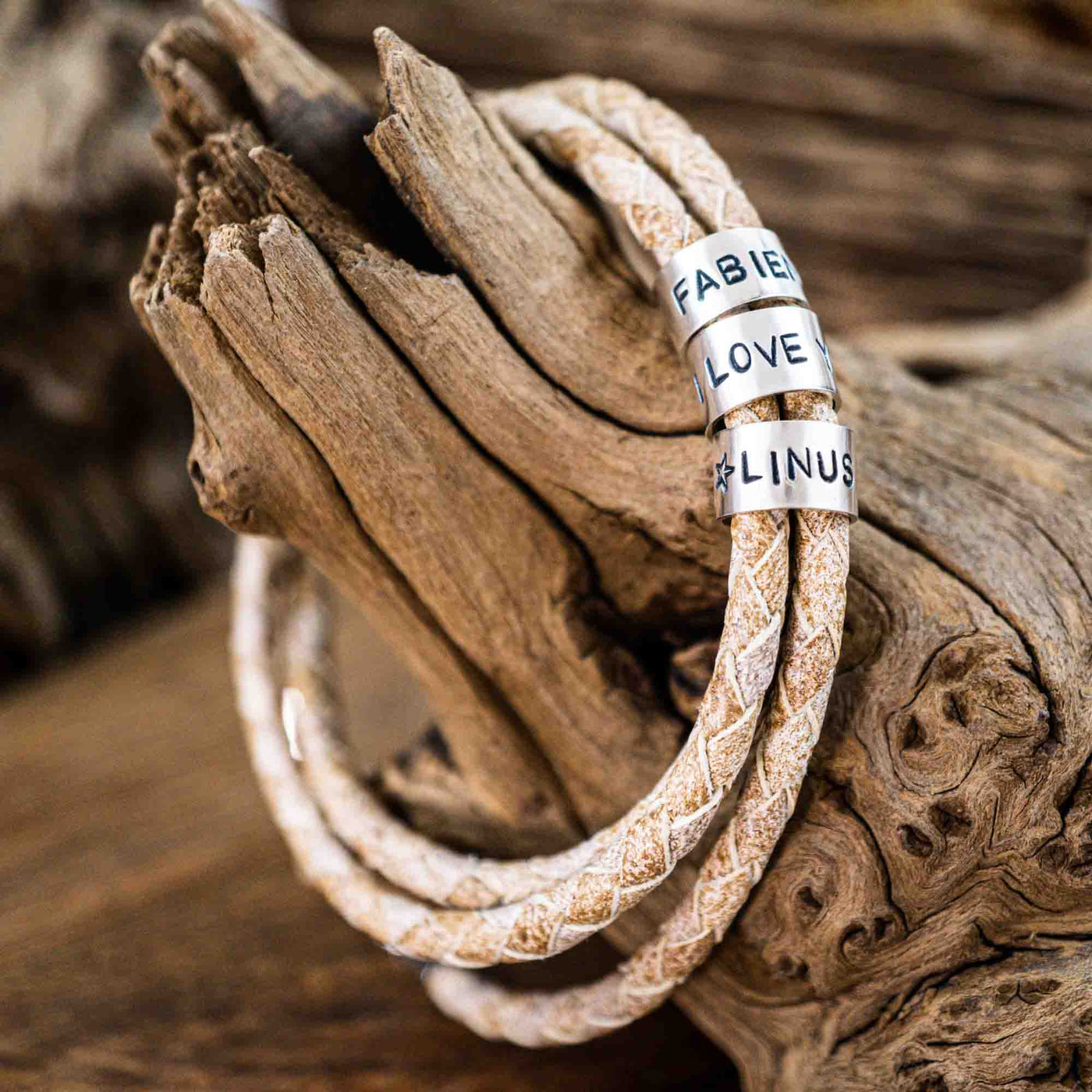 Lederarmband in Weiß Beige mit Gravur auf 925 Echtsilber
