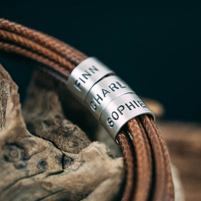 Veganes Wickelarmband in Braun mit Gravur auf Echtsilber - Lules Piek