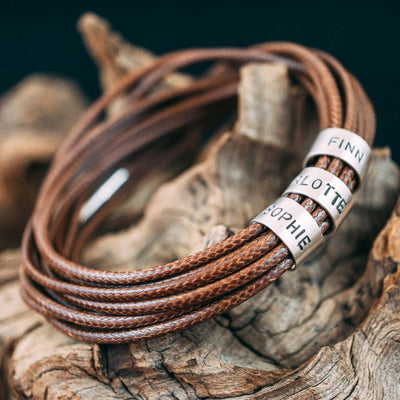 Veganes Wickelarmband in Braun mit Gravur auf Echtsilber - Lules Piek