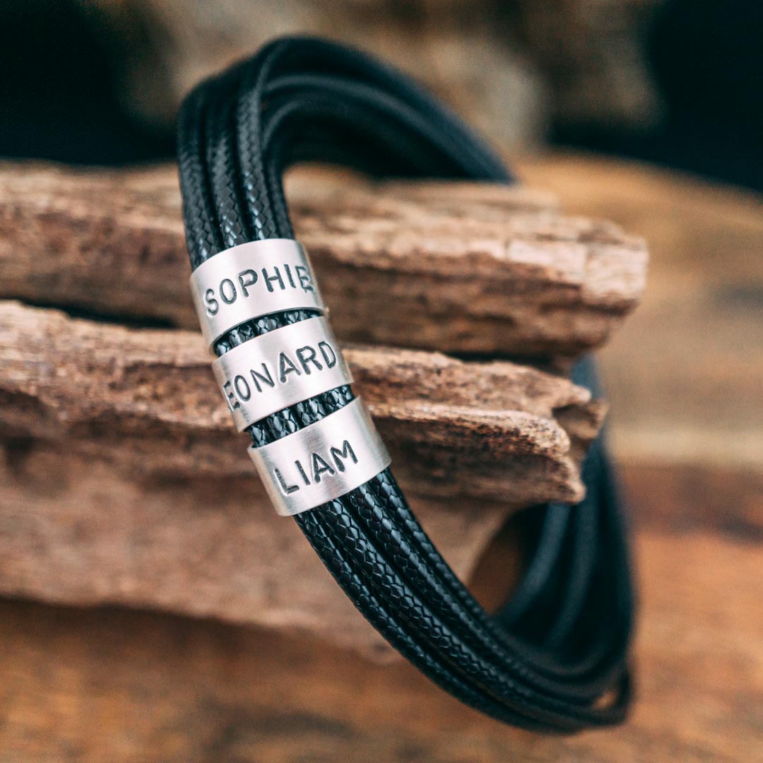 Veganes Wickelarmband in Schwarz mit Gravur auf Echtsilber - Lules Piek