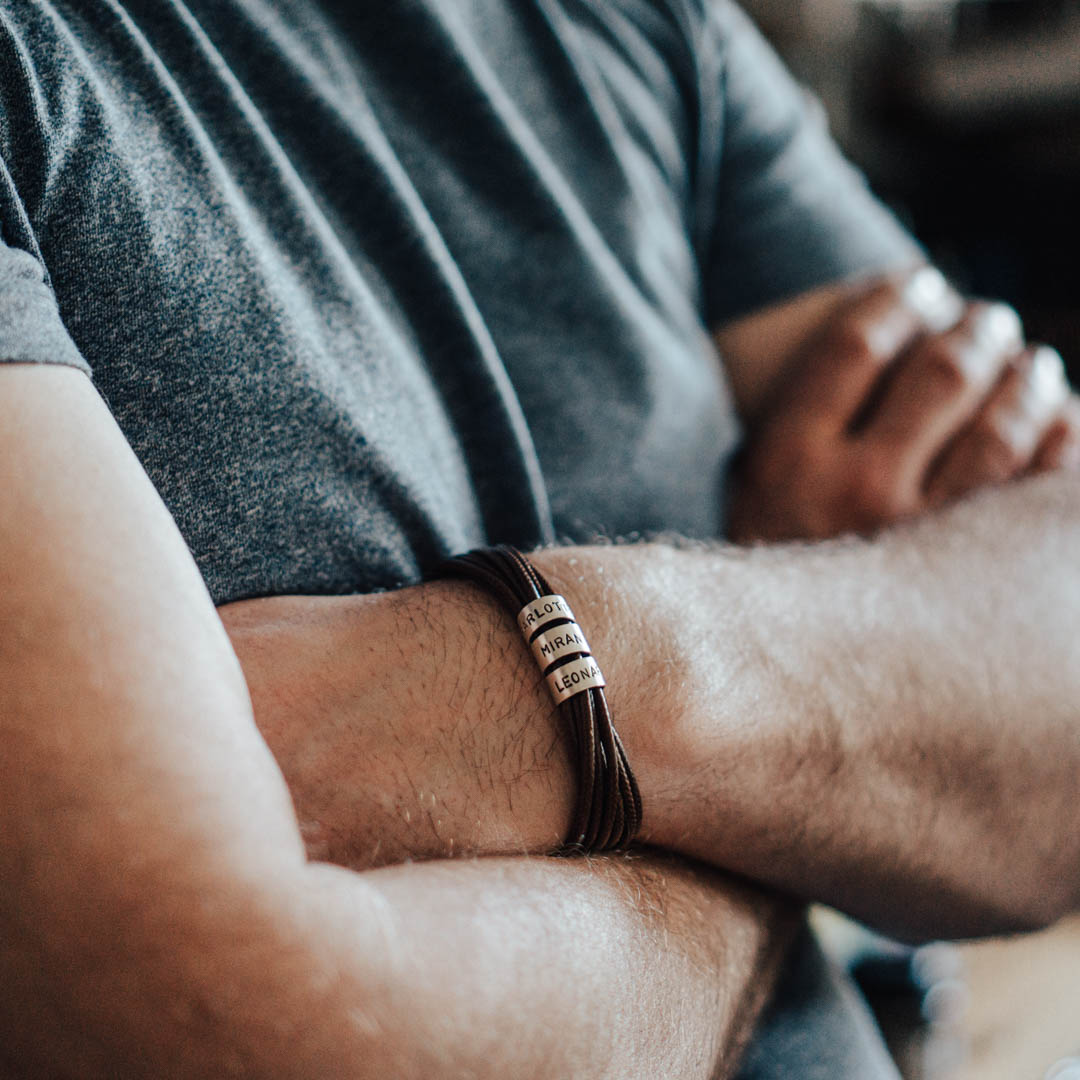 Veganes Wickelarmband in Braun mit Gravur auf Echtsilber - Lules Piek
