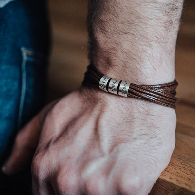 Veganes Wickelarmband in Braun mit Gravur auf Echtsilber - Lules Piek